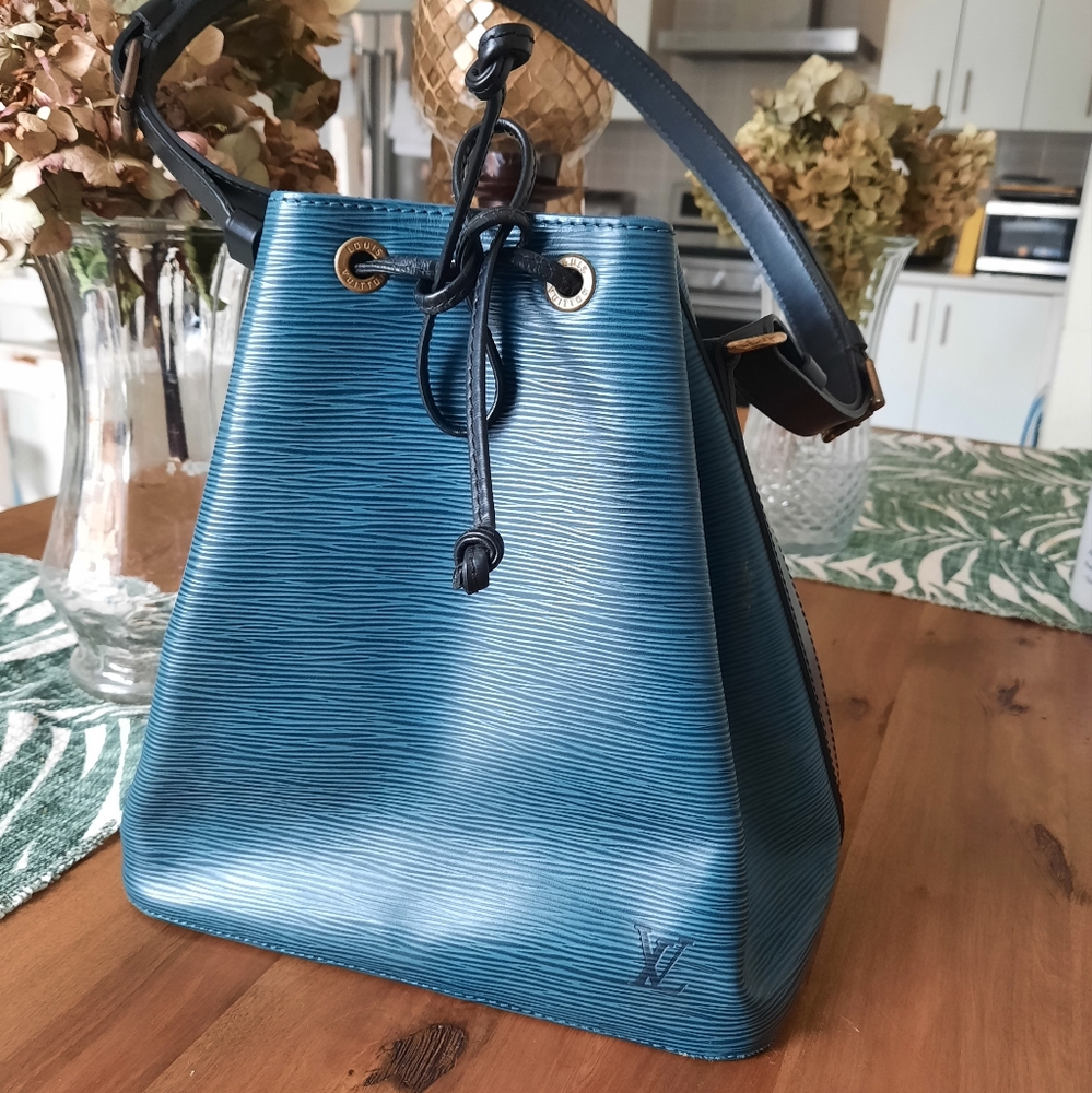 Louis Vitton Petit Noe epi blue